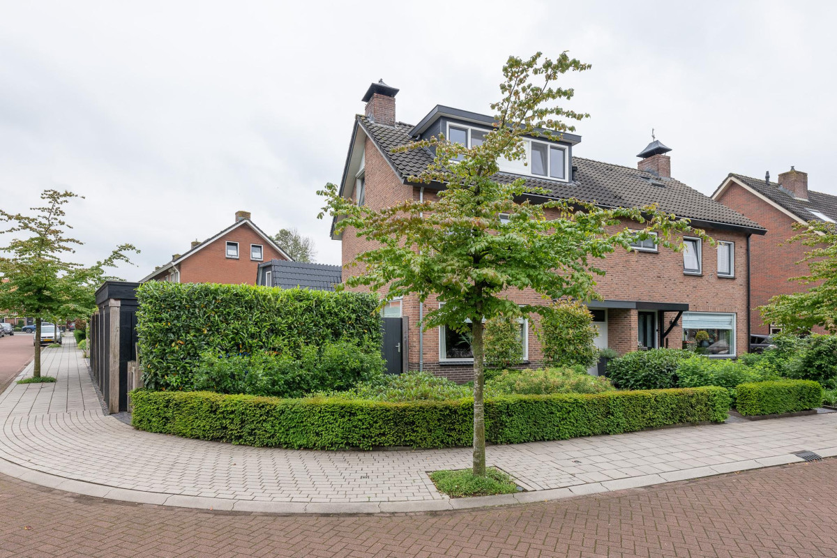 Magirusstraat 10 (afbeelding 1)