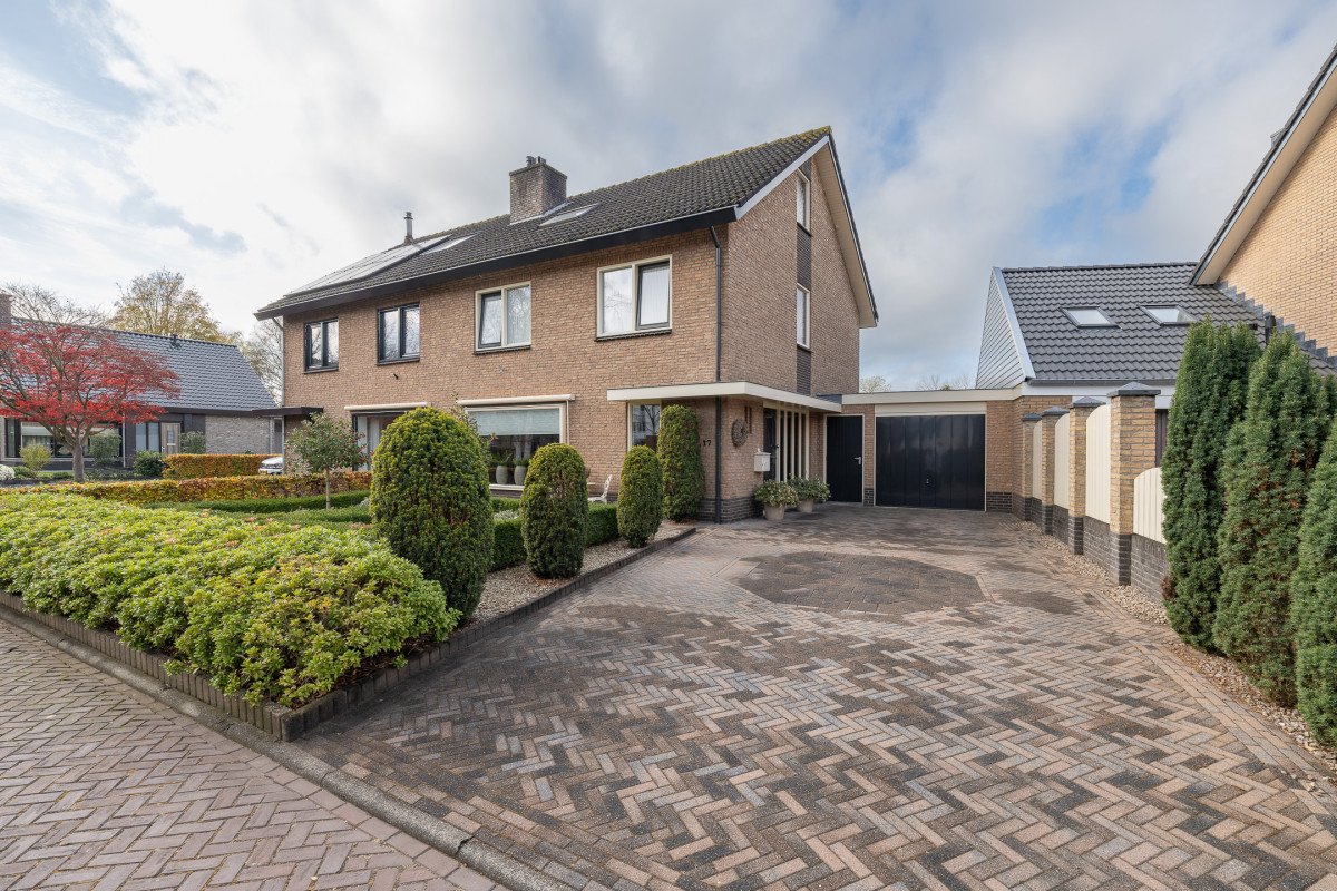 Rootselaar 17 (afbeelding 1)