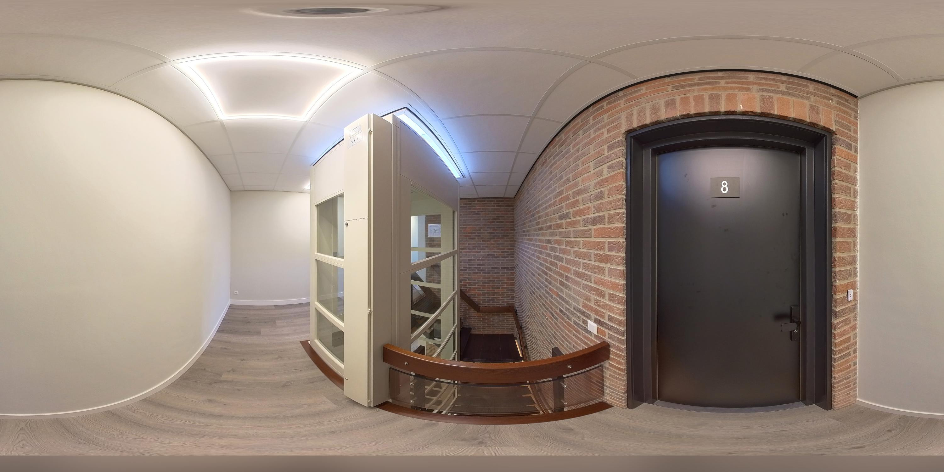 Raadhuisplein 8 (360 1)