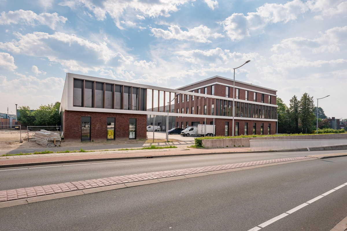 Verlengde Parallelweg 4 &#8211; 03 (afbeelding 1)